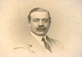 1905 Emile Pfizer